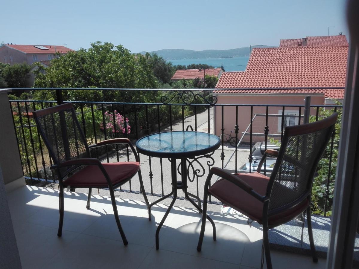Apartments Vodopija 300M To The Beach Sveti Filip i Jakov Exterior foto
