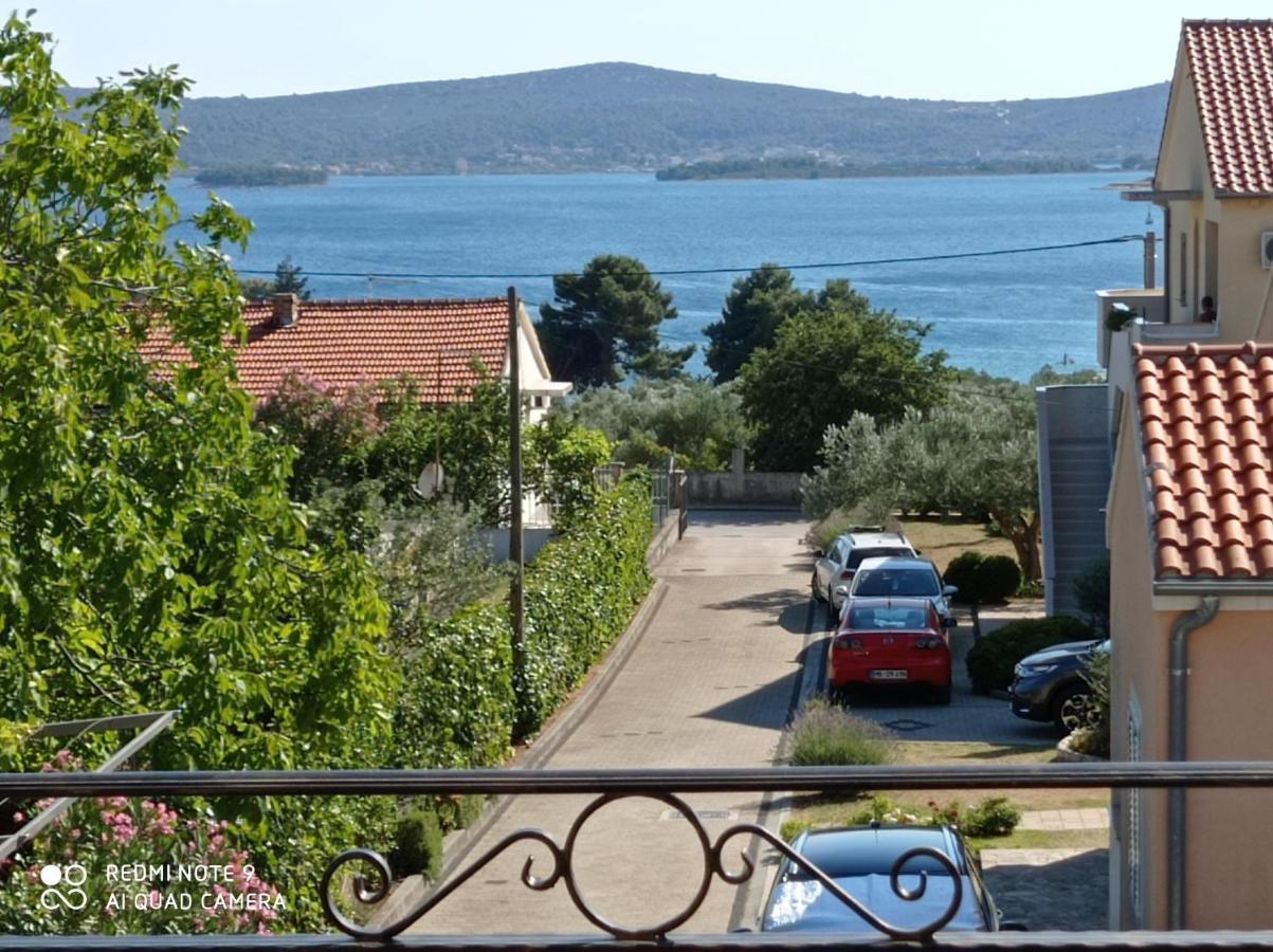 Apartments Vodopija 300M To The Beach Sveti Filip i Jakov Exterior foto
