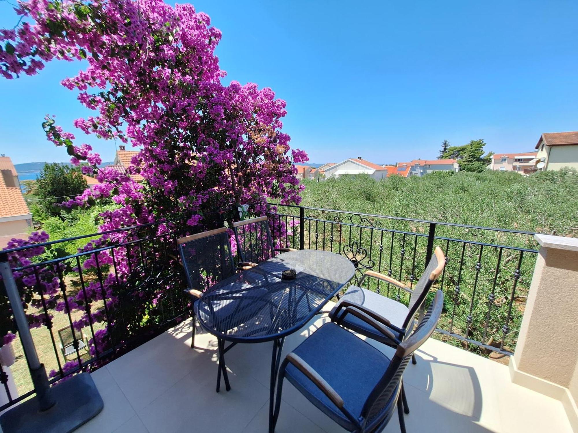 Apartments Vodopija 300M To The Beach Sveti Filip i Jakov Quarto foto
