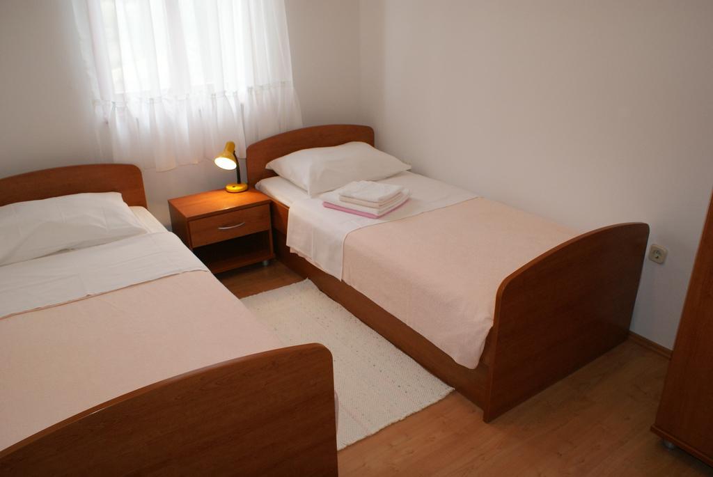 Apartments Vodopija 300M To The Beach Sveti Filip i Jakov Quarto foto