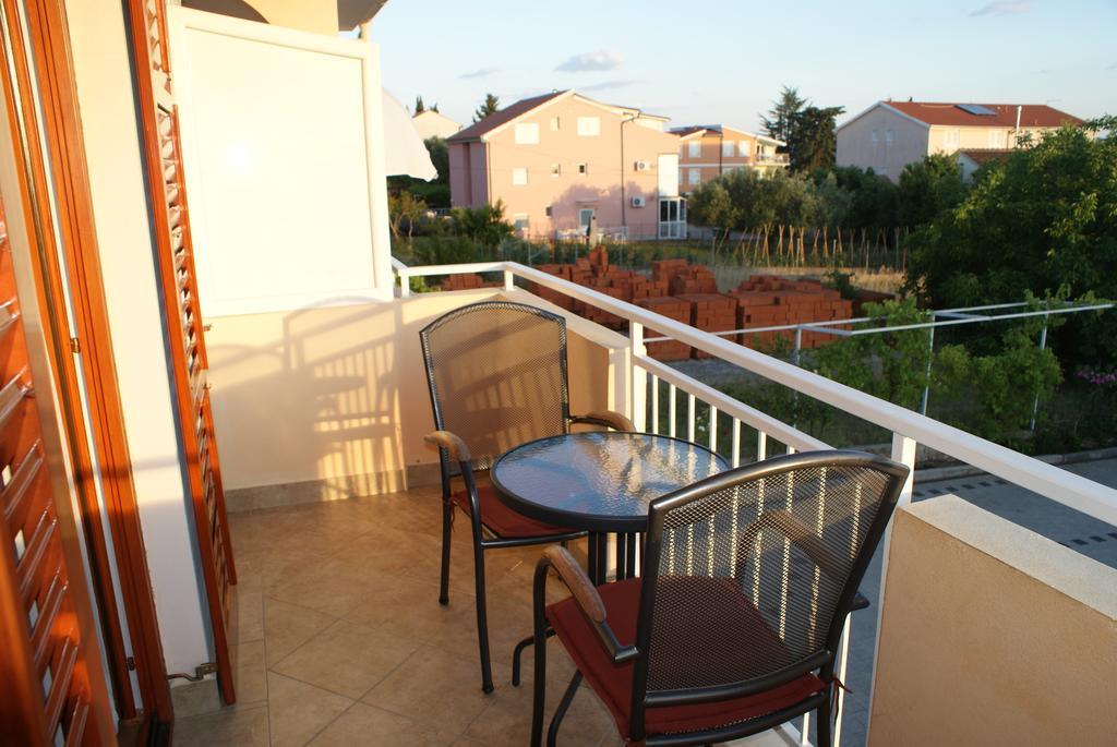 Apartments Vodopija 300M To The Beach Sveti Filip i Jakov Exterior foto