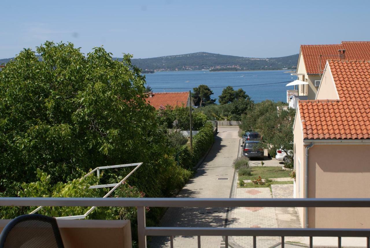 Apartments Vodopija 300M To The Beach Sveti Filip i Jakov Exterior foto