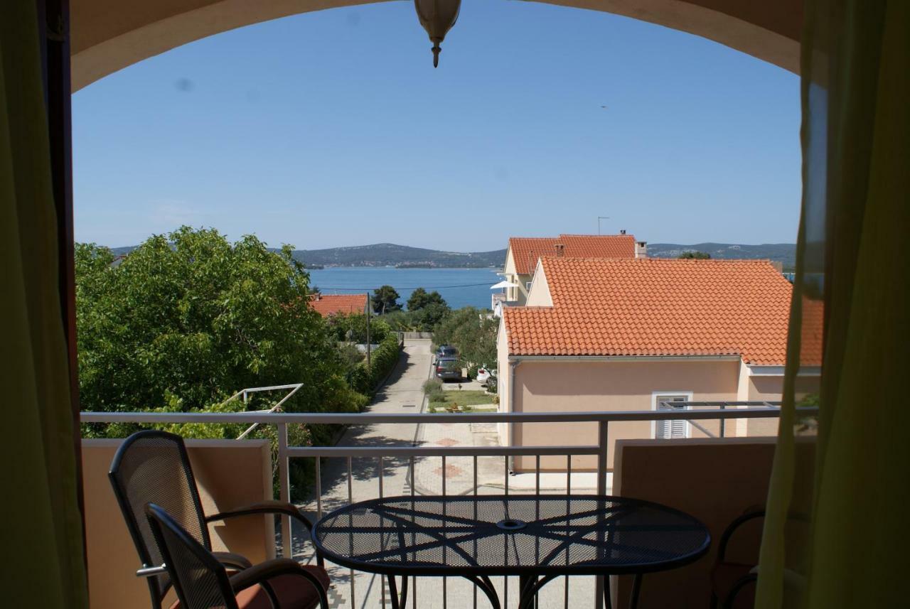 Apartments Vodopija 300M To The Beach Sveti Filip i Jakov Exterior foto